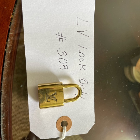Authentic 💯 LV Lock Only No. 308 - Picture 3 of 3